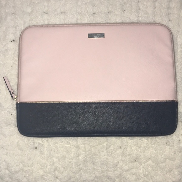 kate spade Accessories - KATE SPADE MACBOOK CASE